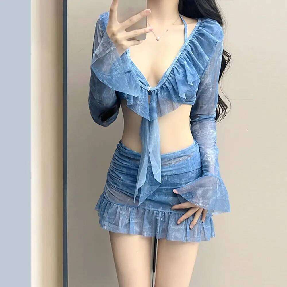 Sexy Design Split Halter Neck Two-Piece Bikini Long Sleeve Slimming Fit 4-Piece Set Vacation XJ260206