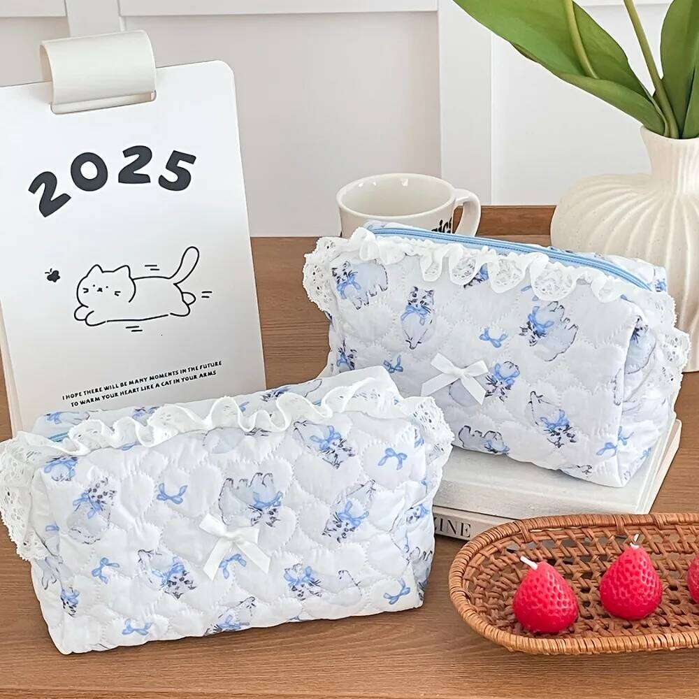 Fashion Cartoon Cat Lace Women Makeup Travel Organizer Toiletry Cosmrtic Pouch Portable Girls Make Up Zipper Bag Y260206