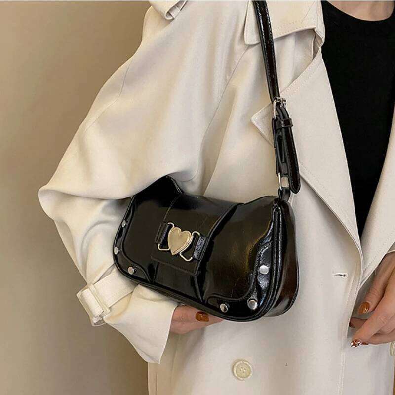 Fashion Women Shoulder Y2K Armpit Luxury Design Bolsos Pleated Underarm Bag Solid Color Messenger Bags Hobos Handbags Y260205