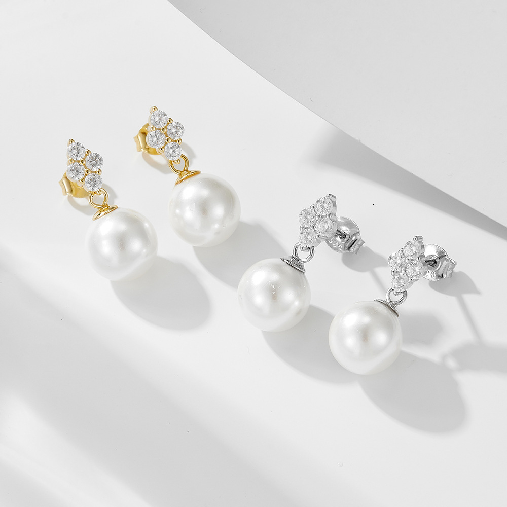 S925 sterling silver Korean-style micro-inlaid zircon four-leaf clover pearl earrings, high-end, simple, elegant, niche earrings