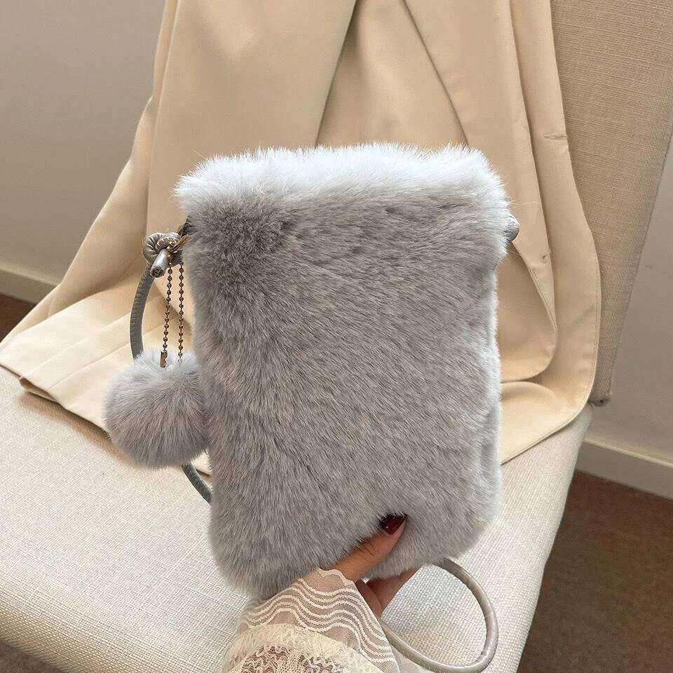 Plush Mobile Women's Fashion Vertical Mini Crossbody Autumn Winter New Style Fluffy Small Bag with Phone Pocket XJ260129