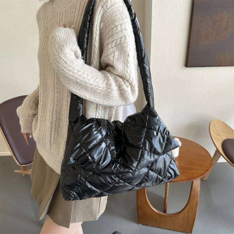 Space Cotton Designer Underarm Winter Luxury Down Padded Ladies Tote Women Quilted Large Capacity Handbag Shopper Bag XJ260129