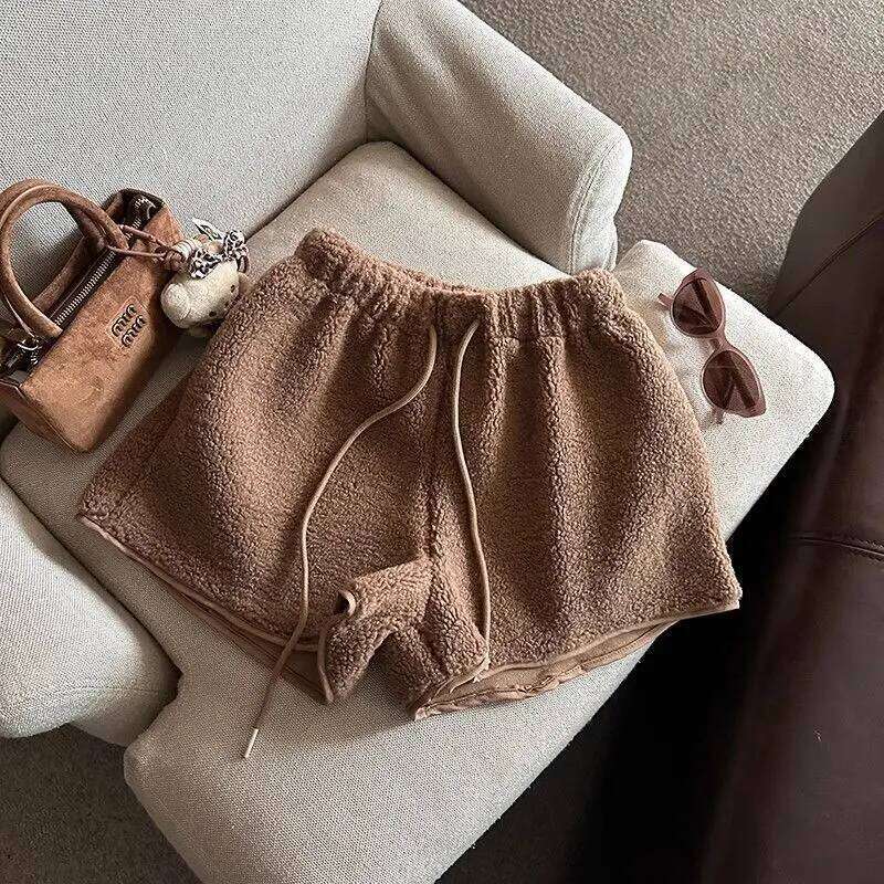 2025 Korean Style High Waist Lamb Velvet Short Women's Autumn Winter A- Line Slimming Wide Leg Warm Plush Boot Pants XJ260206