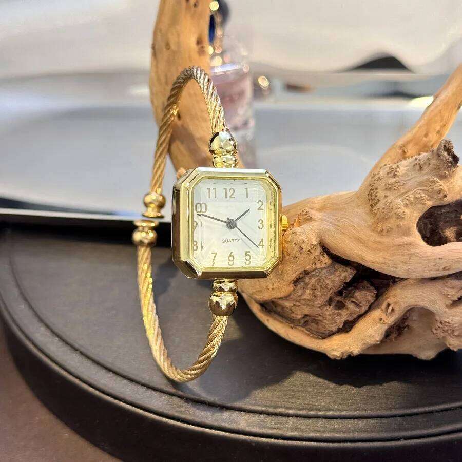 New Fashionable Casual Digital Square Miniature Ladies Quartz Open-Ended Bracelet Watch Stylish Compact Timepiece Z260206