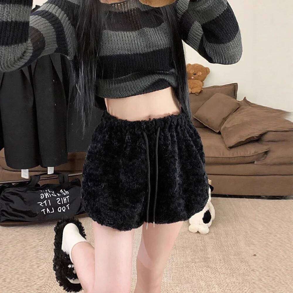Korean Dongdaemun Winter New Style Elastic Drawstring Lamb Fur Shorts Women High Waist A- Line Casual Wide Leg Boot Pants XJ260206