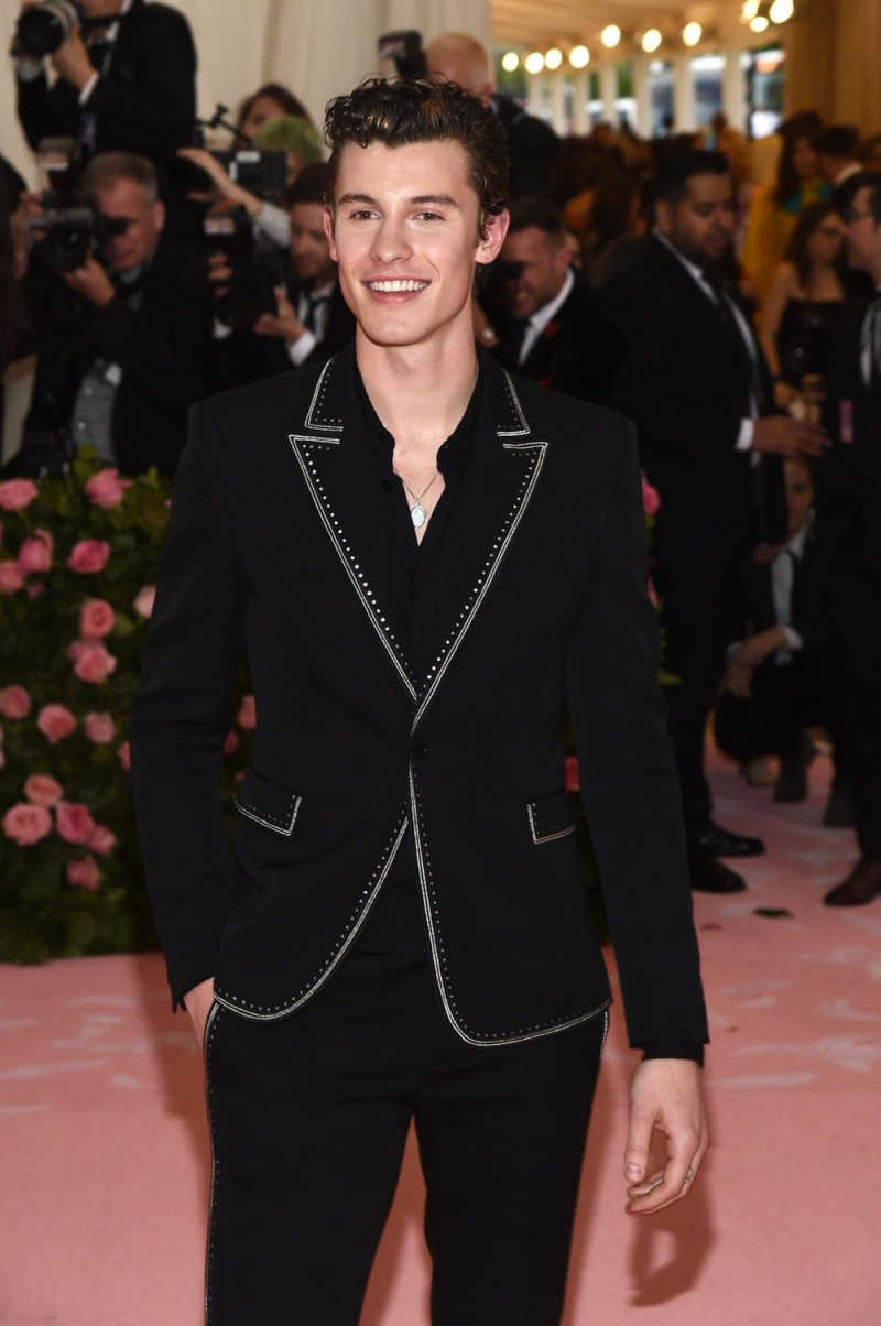 Fashion Men Suits One Button Peaked Lapel Pant Sets Beaded Classic Fit 2 Pieces Banquet Party Customized Outfits