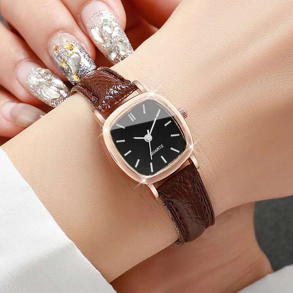 Fashion Minimalism Women Watches Small Square Dial Leather Strap Quartz Watch for Girls ClockWithout Box Z260206