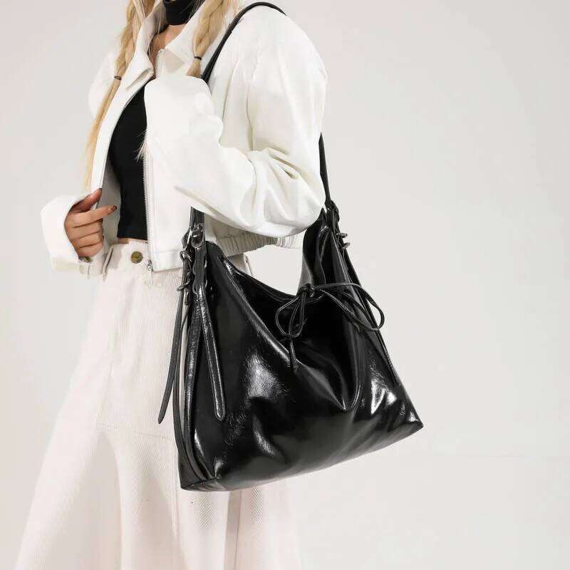 Vintage Large Capacity Tote Shoulder Bow Crossbody Bag for Women Fashionable Versatile Designer Bags Y260205