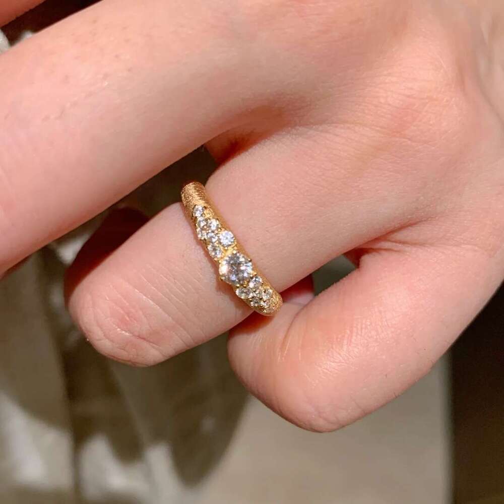 Scattered Stars River" Brushed Diamond Vintage Luxury High-end Heavy Craft Full Sky Star Ring