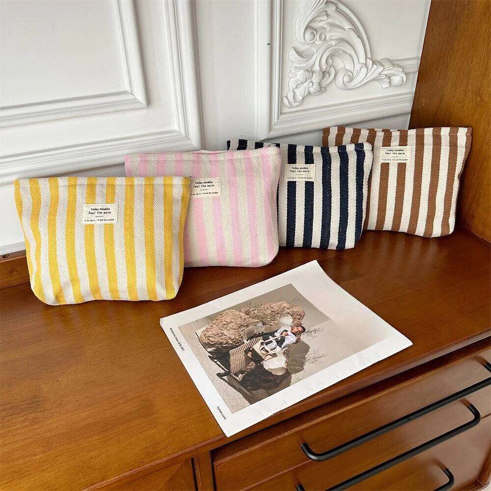 Stripe Cosmetic Bag Portable Canvas Travel Organizer for Lady Small Storage Makeup Case Y260206