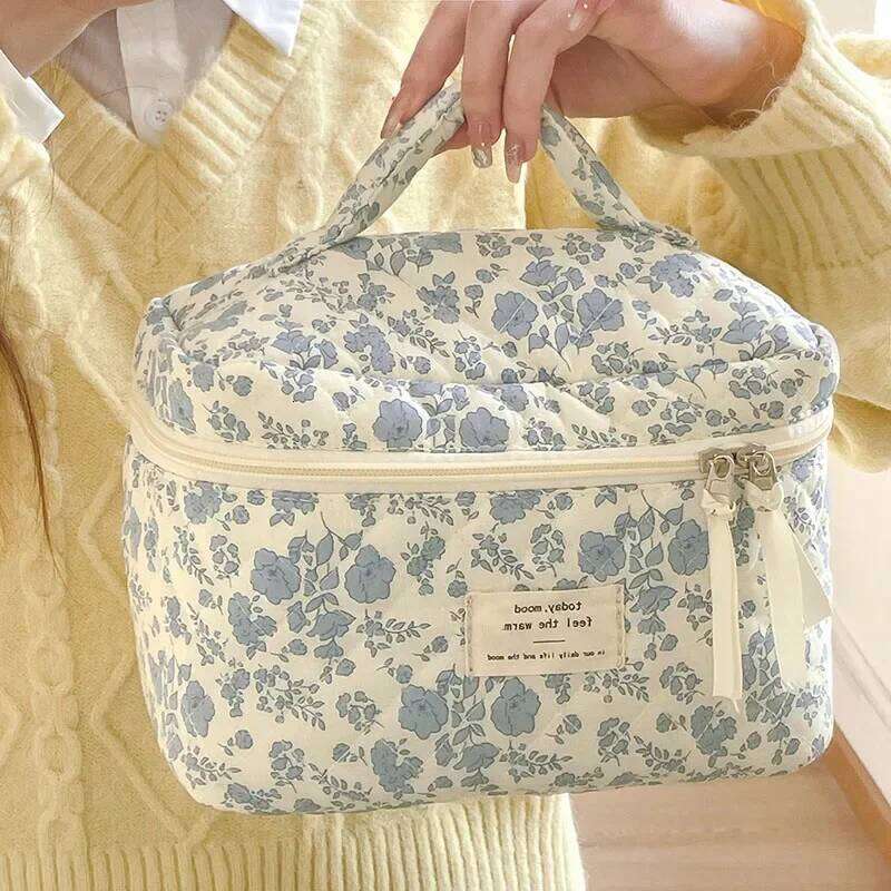 1pcs Cotton Blue Flower Cosmetic Bag Fabric Storage Bags Small Big Capacity Travel Organzier Pouch Women Makeup Case Y260206