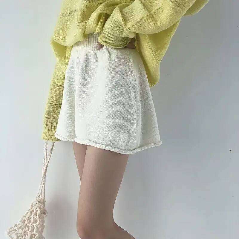 Knitted Warm Shorts Women Autumn Winter Korean 2025 Fashion Short High Waist Casual Solid Color Y2k Pants Cortos De Mujer XJ260206