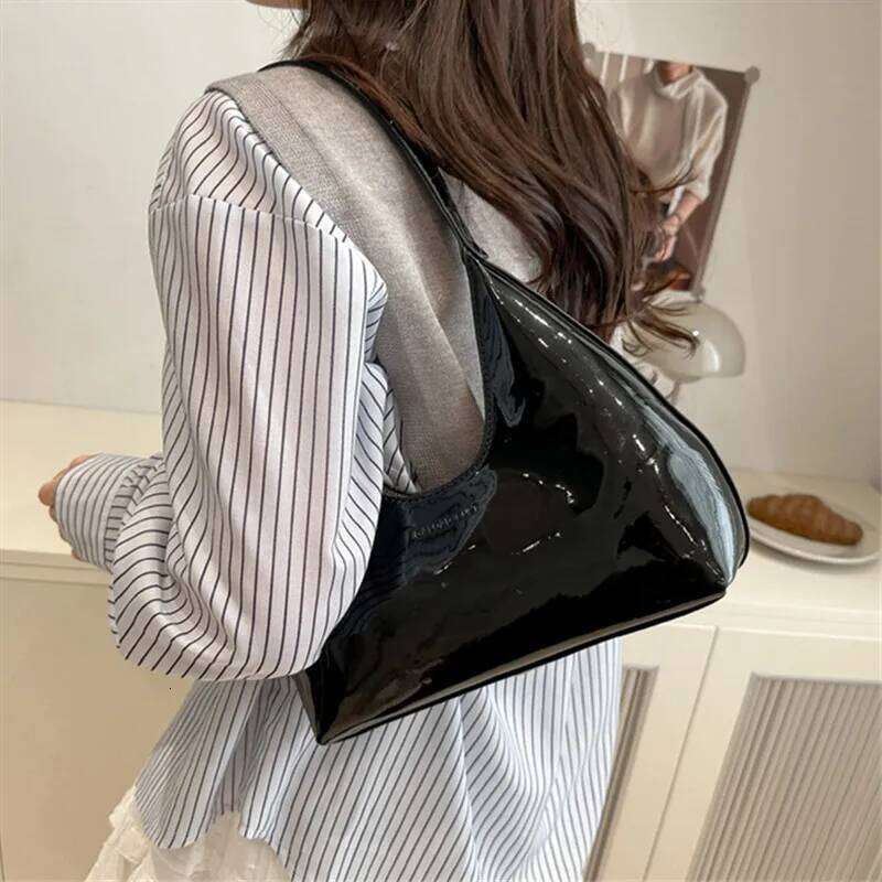 Chic Glossy Half Moon Daily Underarm Bag, Sleek Pu Leather Tote Shoulder Purses, Modern Styles for Women Everyday Elegance Y260205
