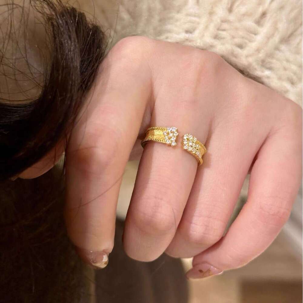 Japanese Style Starry Light Luxury Italian Craft Brushed Snowflake for Women Exquisite Niche Retro Ring Jewelry