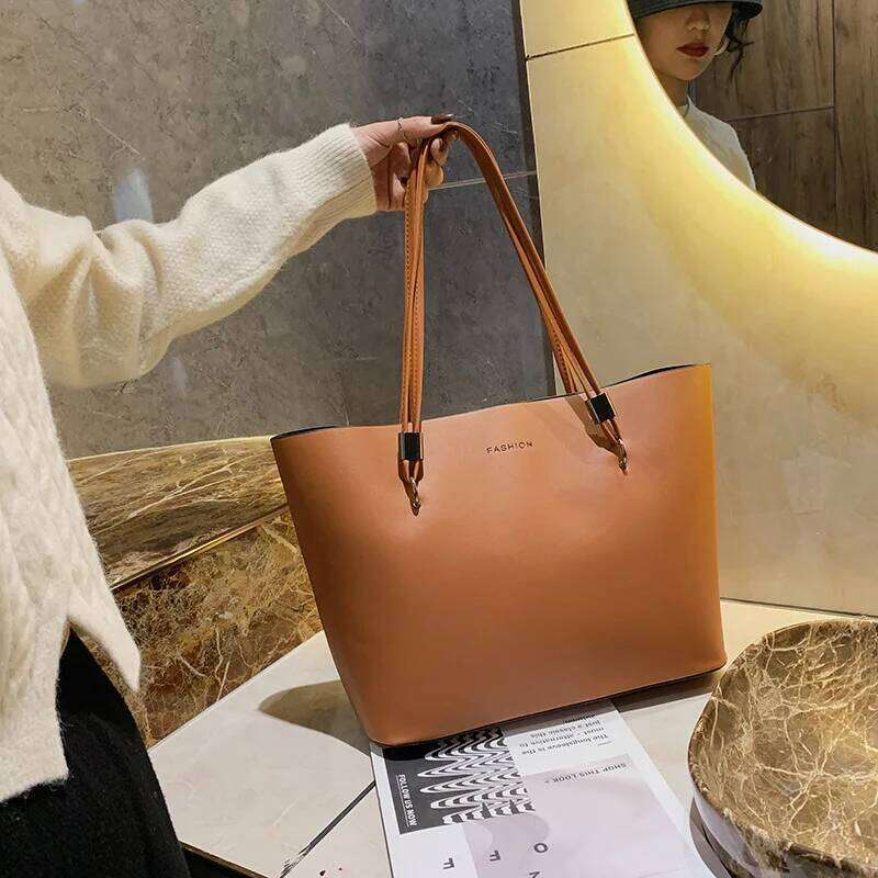 Yogodlns Luxury Women Shoulder Bag Soft PU Leather Shopping Tote Large Capacity Teenager Bookbags Winter New Solid Color Purse Y260205