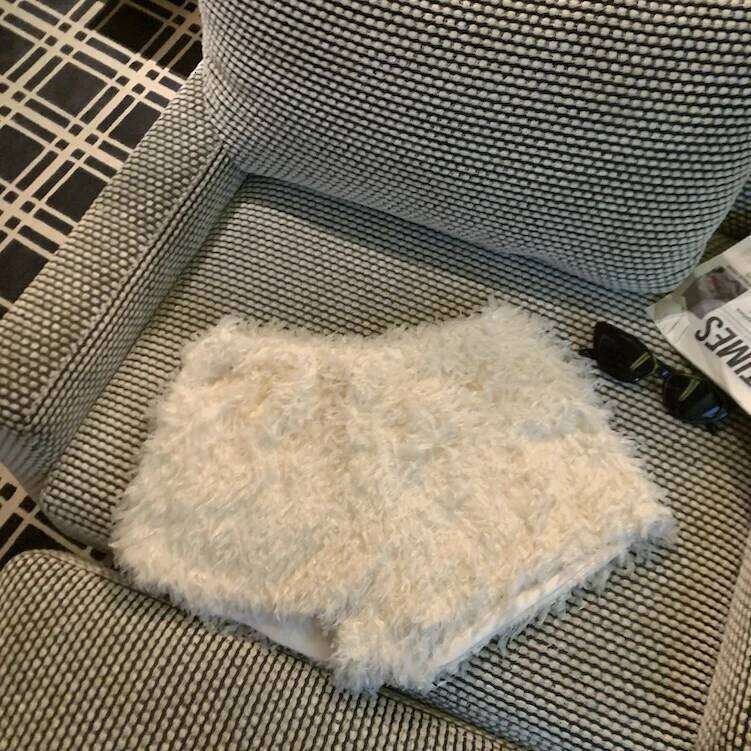 Women's Autumn Winter Tassel Shorts Lady Fluffy High Waist Solid Color Short Pants XJ260206