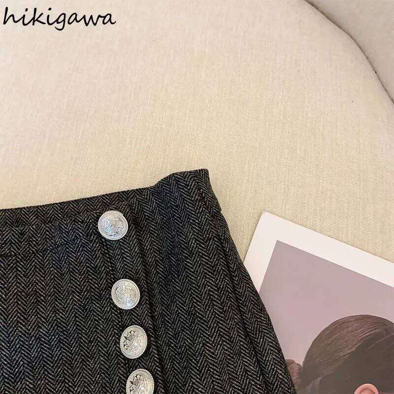 Vintage Woolen Shorts for Women High Waist Double-breasted Pants 2025 New Bottoms Temperament Thicked Pantalones Cortos De Mujer XJ260206