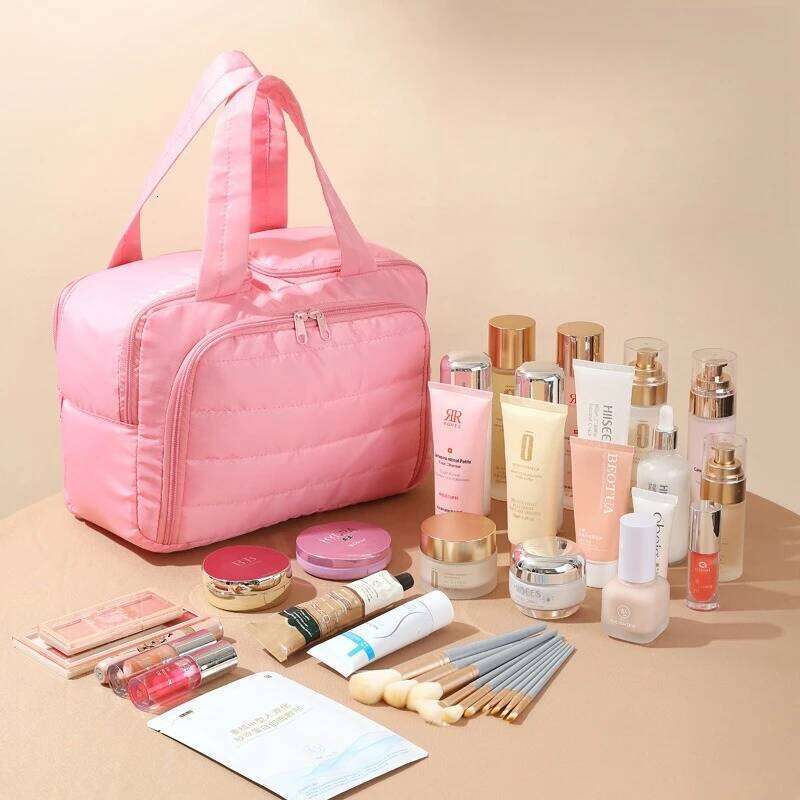 Winter Makeup Bag for Women Thick Quilted Cosmetic Organizer with Mesh Pockets, Large Capacity Travel Toiletry Case Y260206