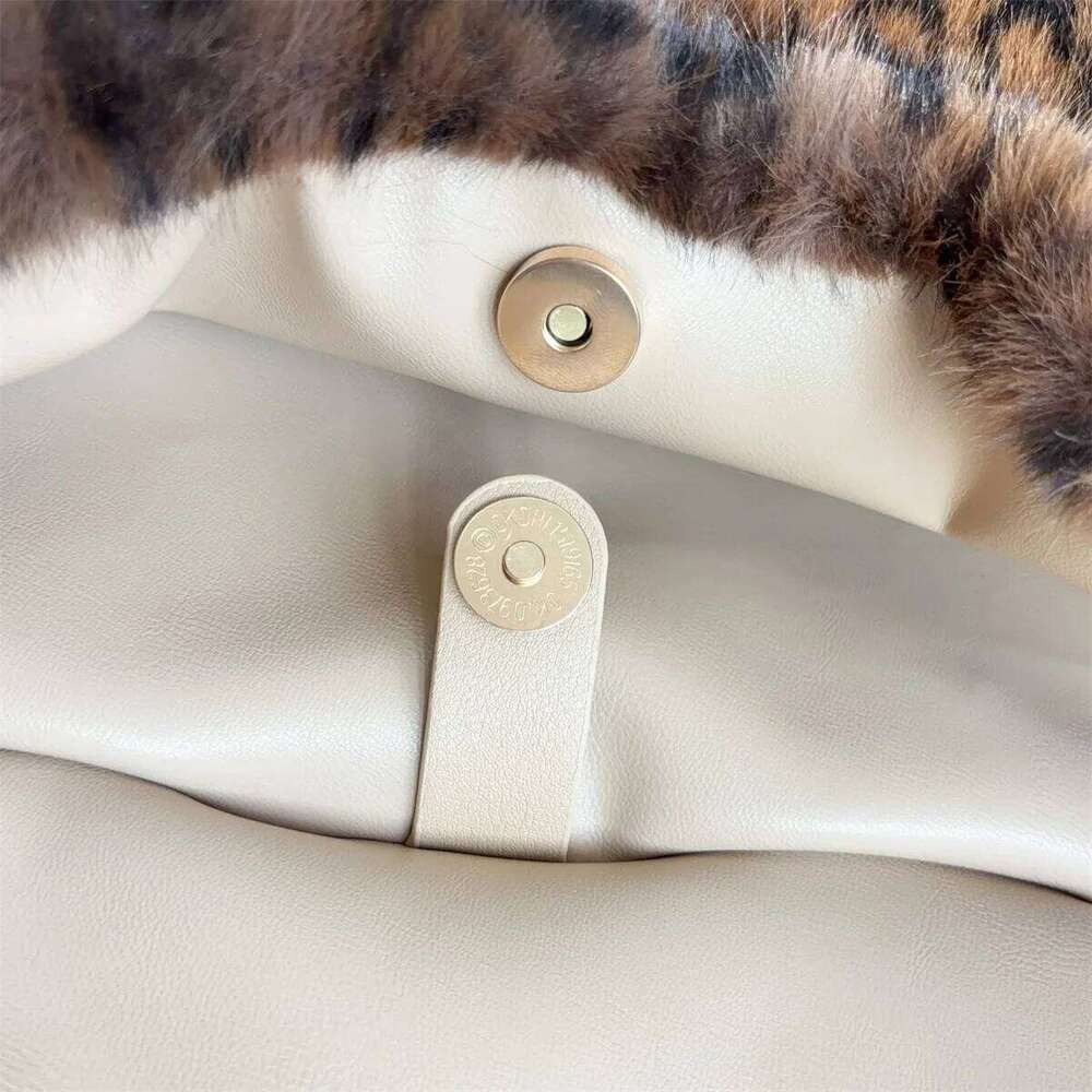 Faux Fur Leopard Print Messenger Bags for Women Vintage Soft Plush Ladies Shoulder Bag Large Capacity Female Furry Handbags XJ260129