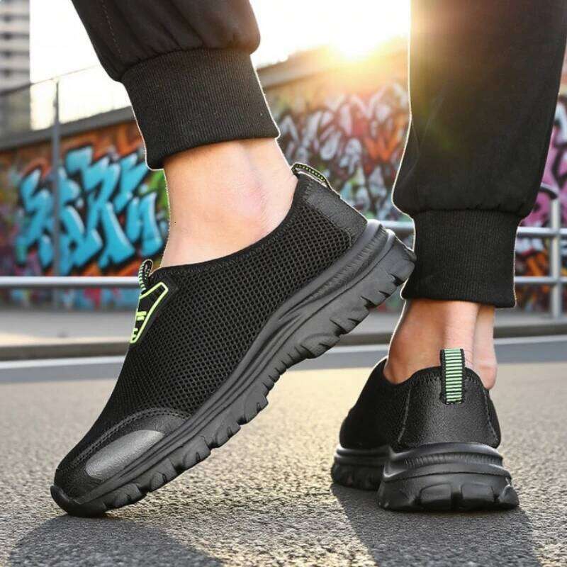 Fashionable Casual for Men Lightweight Breathable Anti Walking Shoe Comfortable Multifunctional Travel Slip on Shoes