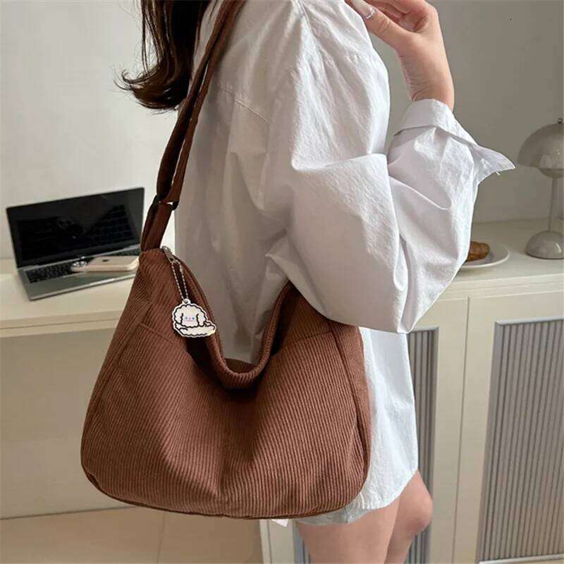 Fashionable Literary Trend Single Cross Body Bags, Student Casual Version Simple Dumpling Shoulder Bag, Suitable for Daily Use Y260205