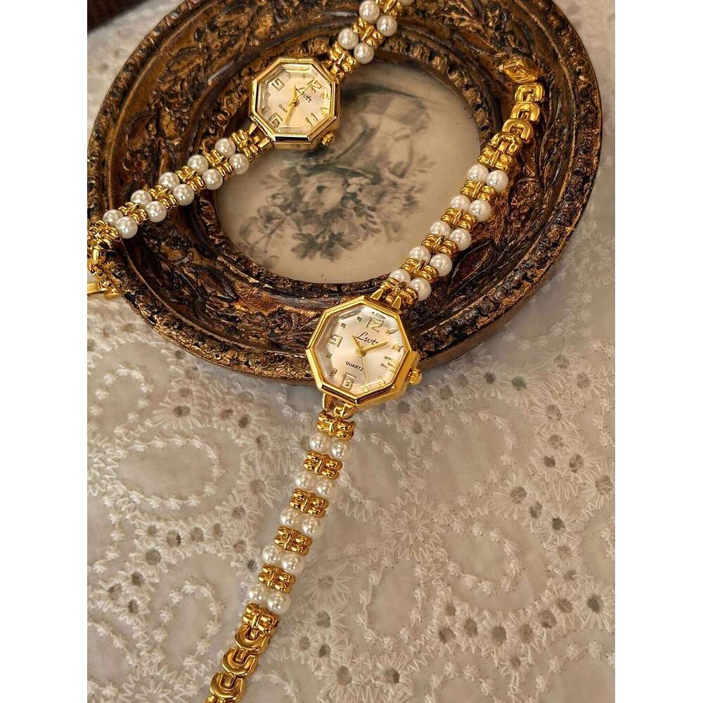 1 Piece of New French Fashionable Elegant Retro Watch with Pearl Strap, 30m Waterproof, Exquisite, Compact, Unique Niche Women's Quartz Watch, Su