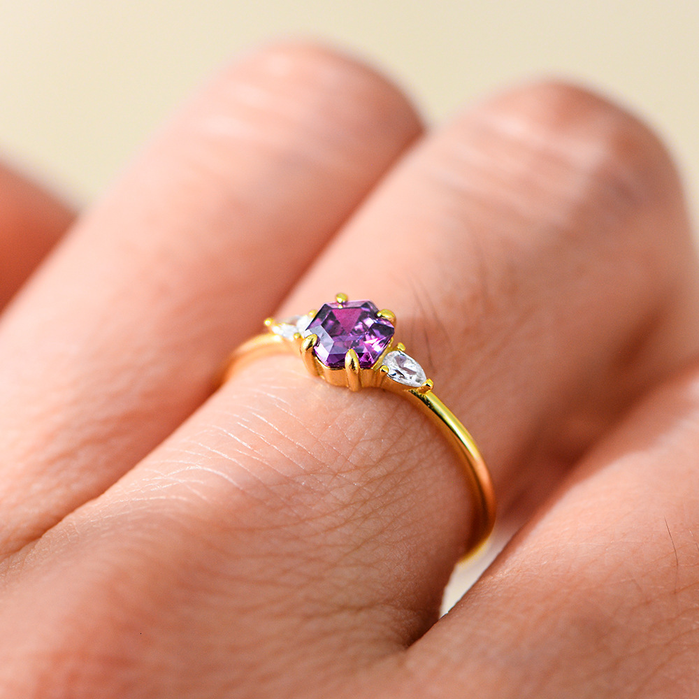 Minimalist Geometric Hexagon Purple Zircon Sterling Silver for Women, Light Luxury Ins Style Elegant Ring