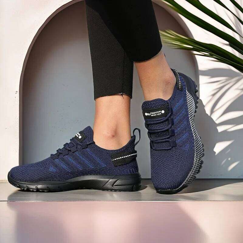 Women's Casual Sports Comfortable Knitted Mesh Breathable Flat Cool Non Slip in Summer New Fashionable Running Shoes