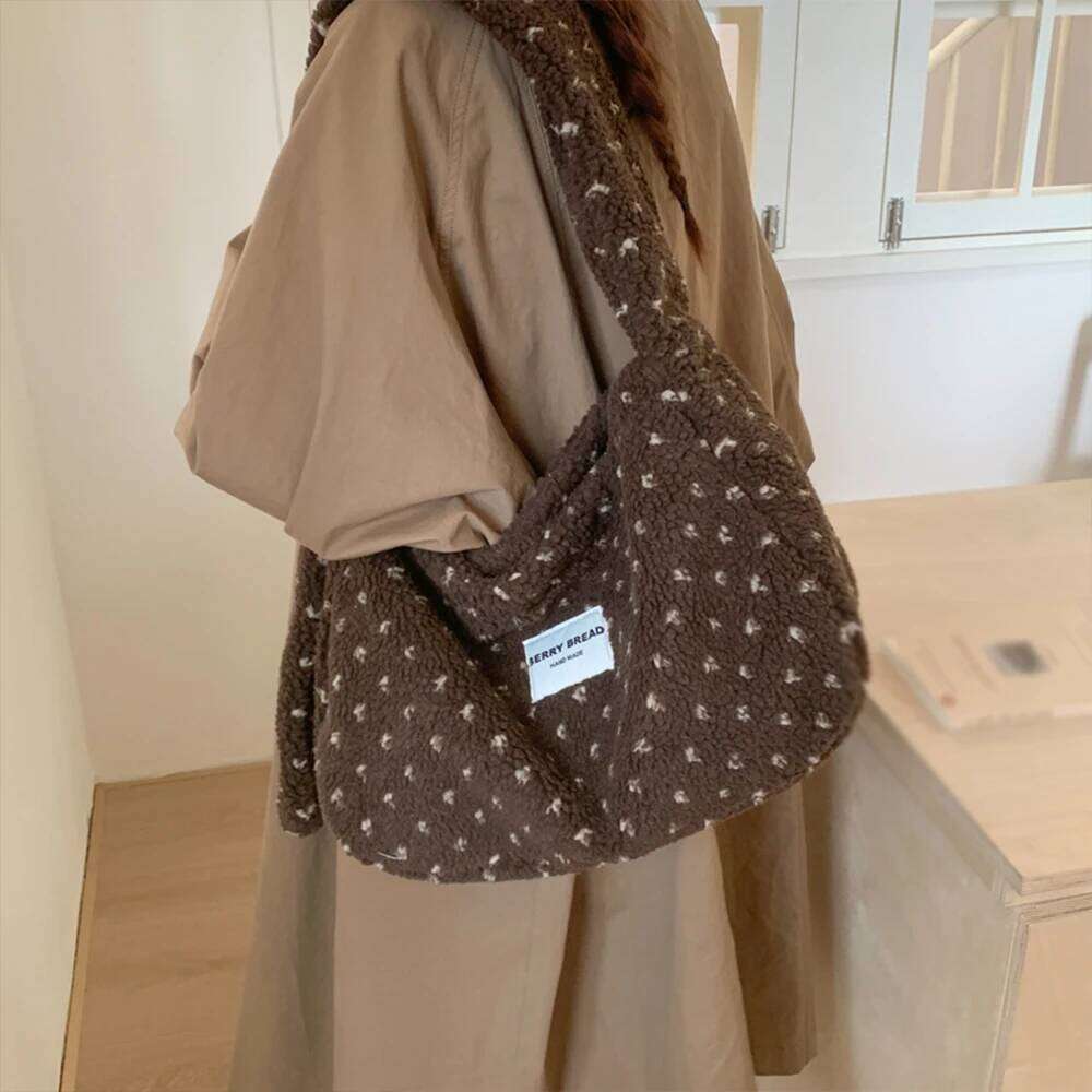 New Autumn and Winter Plush Love Shopping Large Capacity Crossbody Bag, Single Shoulder Furry Bag XJ260129