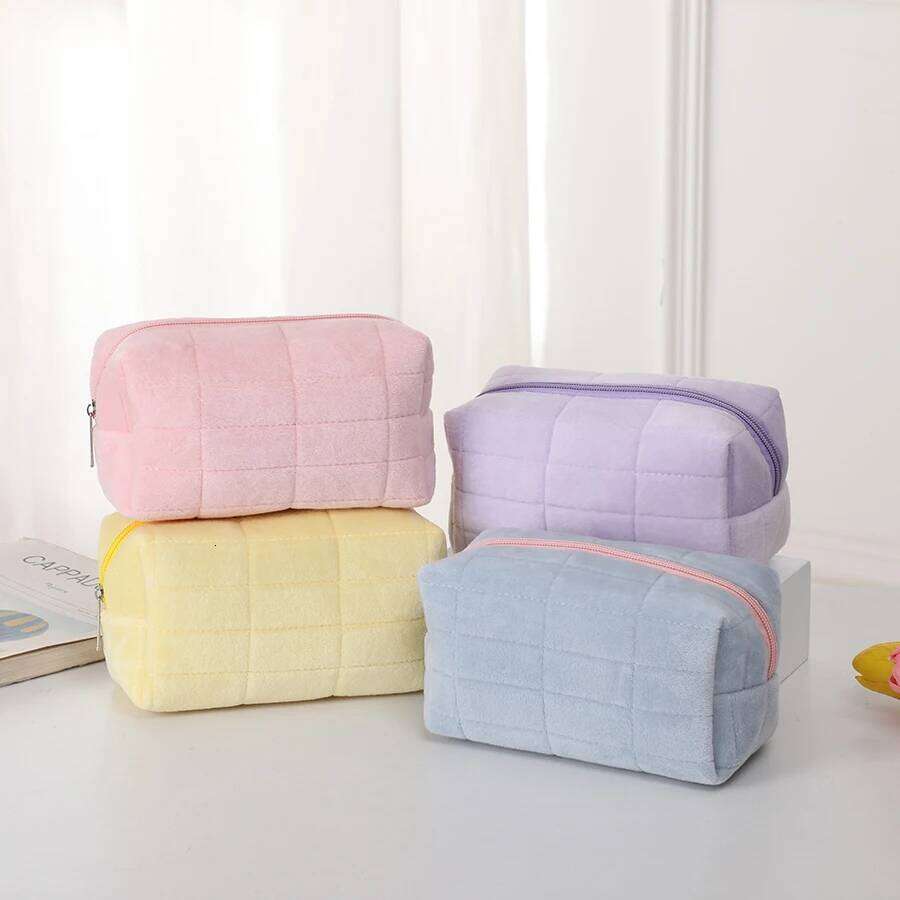 Simple Makeup Pen High Appearance Level WOMEN'S Large Capacity Pillow Portable Storage Bag Y260206