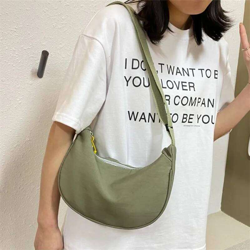 Crescent Shaped Crossbody Bags for Woman Dumpling Lightweight Small Ita Bag, Fashion Shoulder Underarm Women's Bag Purses XJ260129