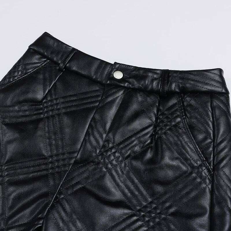 ZUZK Black PU Leather Thick For Women Winter Warm Long Shorts Motorcycle Punk High Waist Bermuda Femme XJ260206