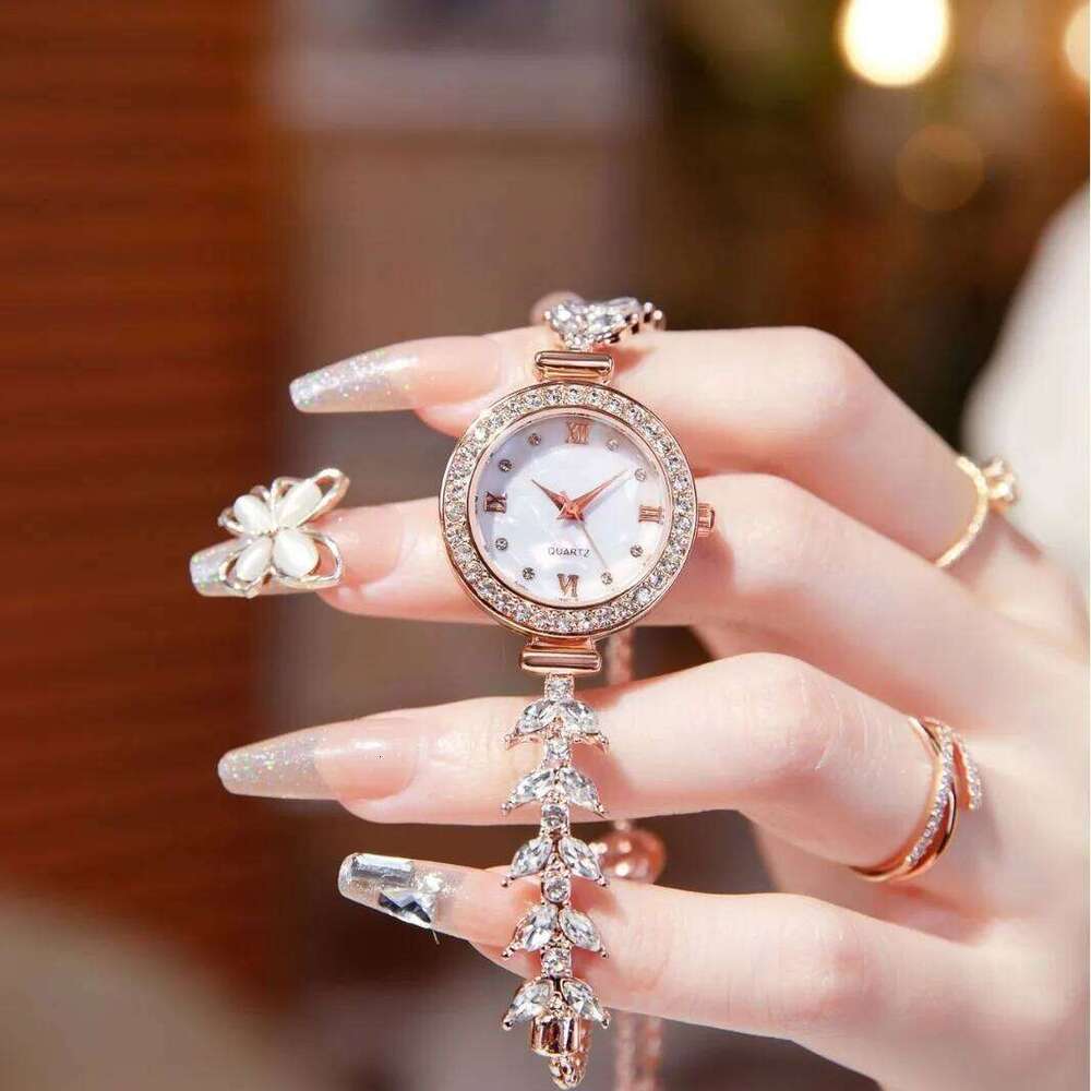 Luxury Mermaid Light Women Watch Diamond Adjustable Bracelet Quartz Movement Z260206