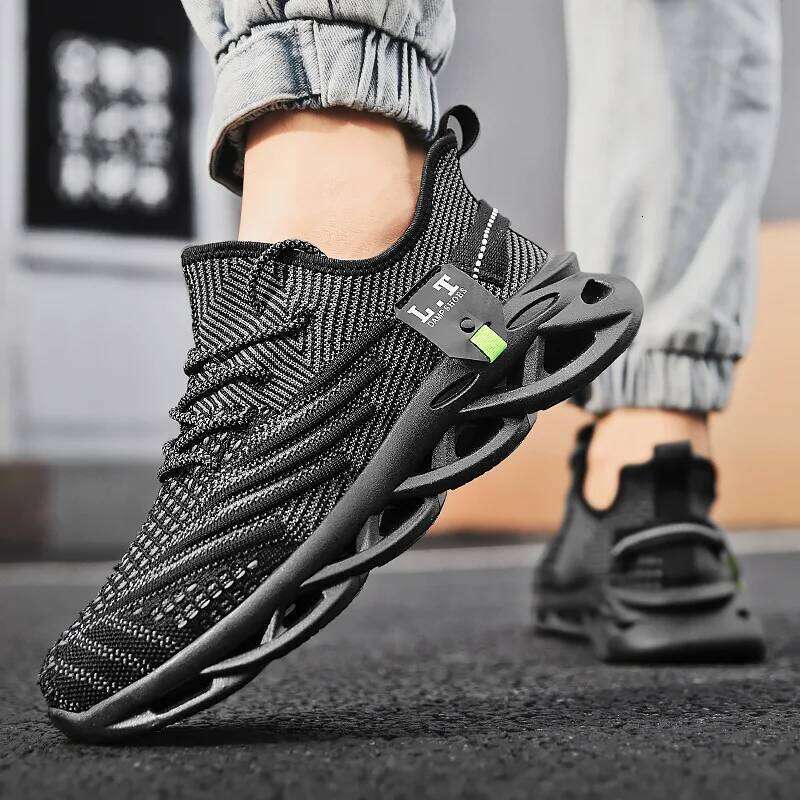 Summer Sneakers for Men Breathable Comfortablen Mesh Running Shoes Outdoor Lightweight Luxury Casual Tennis Sneaker