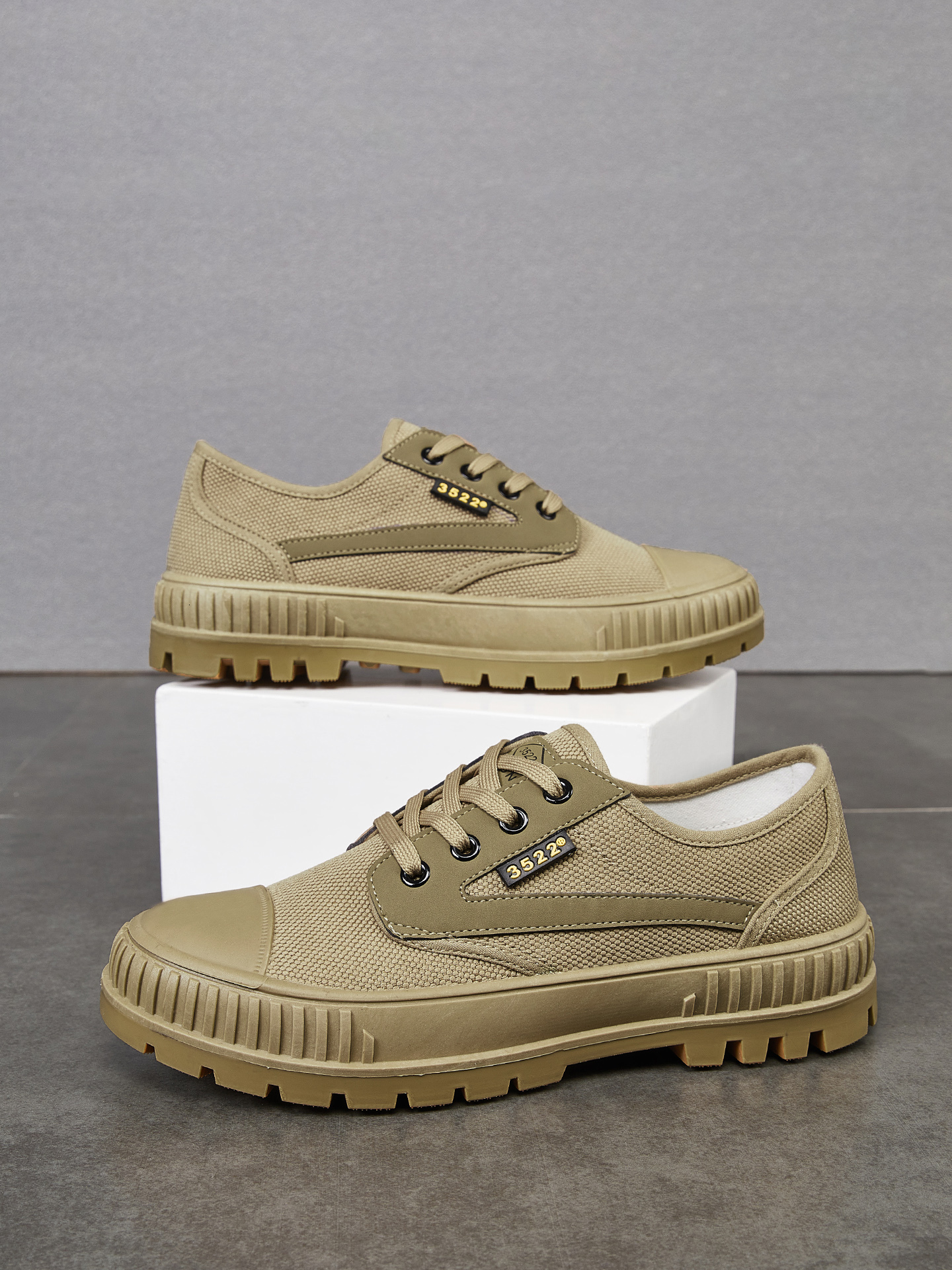 3522 Genuine Men's Safety Shoes with Solid Tire Soles, Wear-Resistant, Non-Slip, Breathable, Dirt-Resistant, Suitable for Construction Work