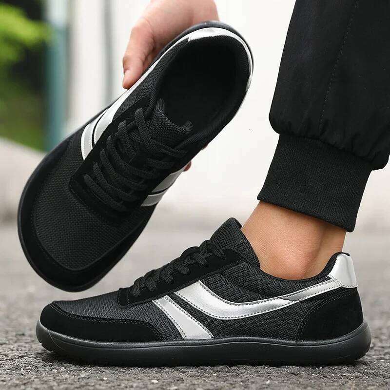 2025 New Men's Wide Toe Sneakers Simple Breathable Hiking Minimalist Lace Up Fashionable Comfortable Barefoot Shoes