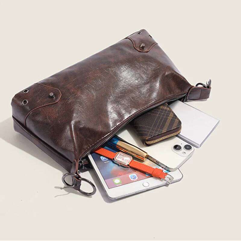 Women Metal Stud Handbag PU Vintage Casual Handbags Large Capacity Soft Leather Armpit Ladies Work Shoulder Bag Y260205