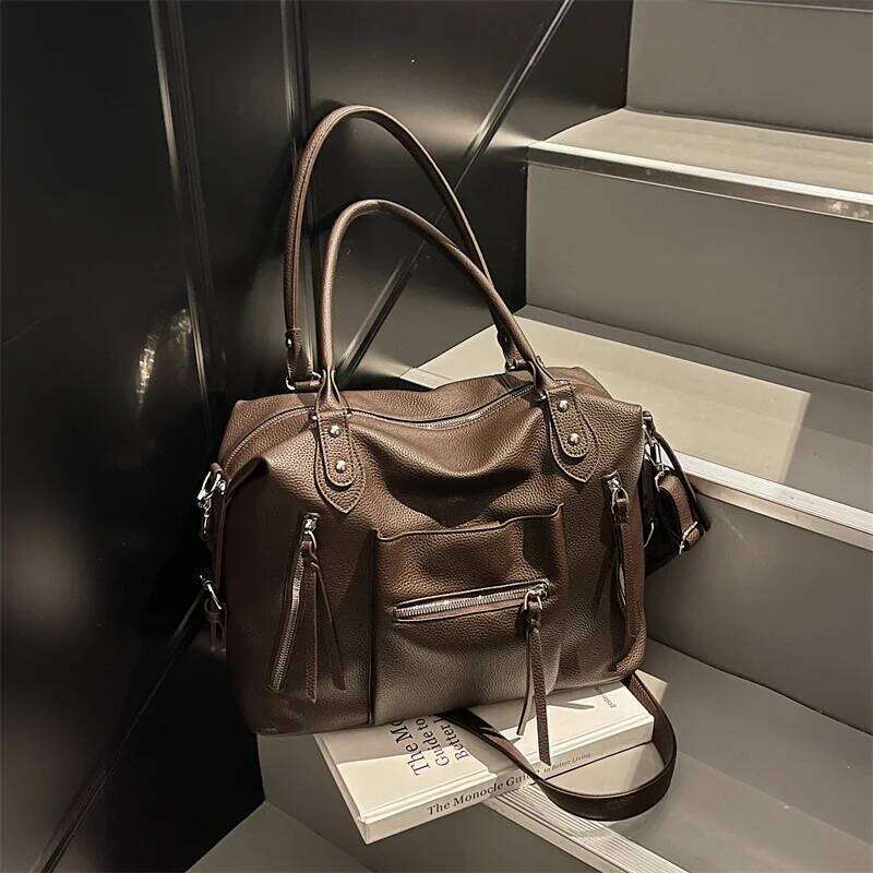 2025 New Sle Commuter Crossbody Handheld Armpit Soft Large Capaci American Retro Leather Tote Bag Y260205