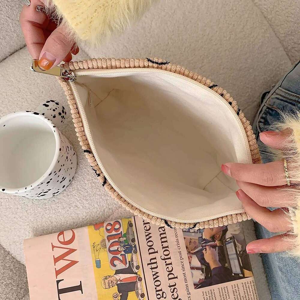 Large Checkered Cosmetic Capacity Travel Toiletry Cute Makeup Brushes Aesthetic Accessories Storage Bag Y260206