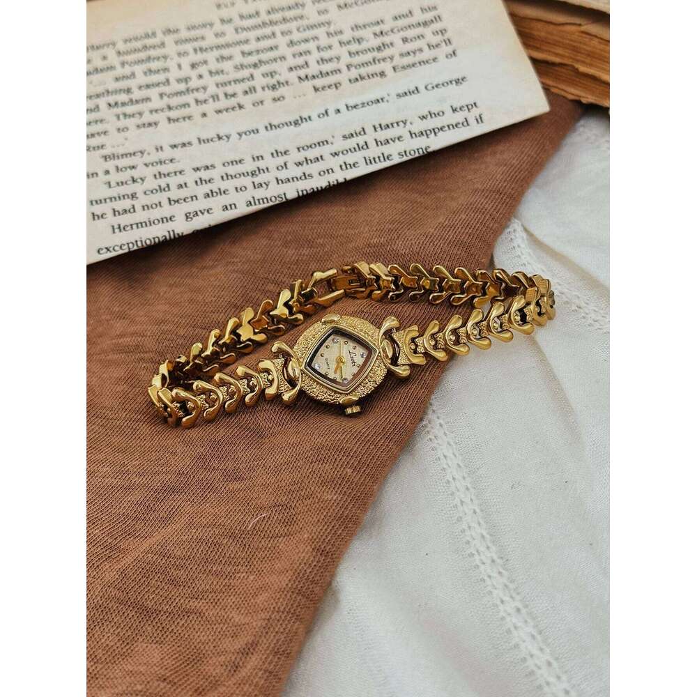 1 Piece New French-Style Gold Vintage Copper Alloy Strap, Elegant Niche, with a Sense of Sophistication, Fashionable, Simple, Luxurious, Elegant, Comp