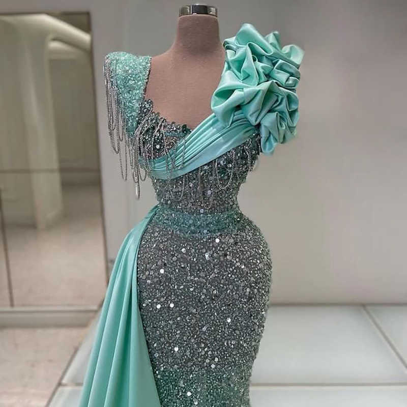Chic Green Mermaid Prom Dresses Off Shoulder Strapless Evening Dress Custom Made Ruffles Glitter Floor Length Party Gown