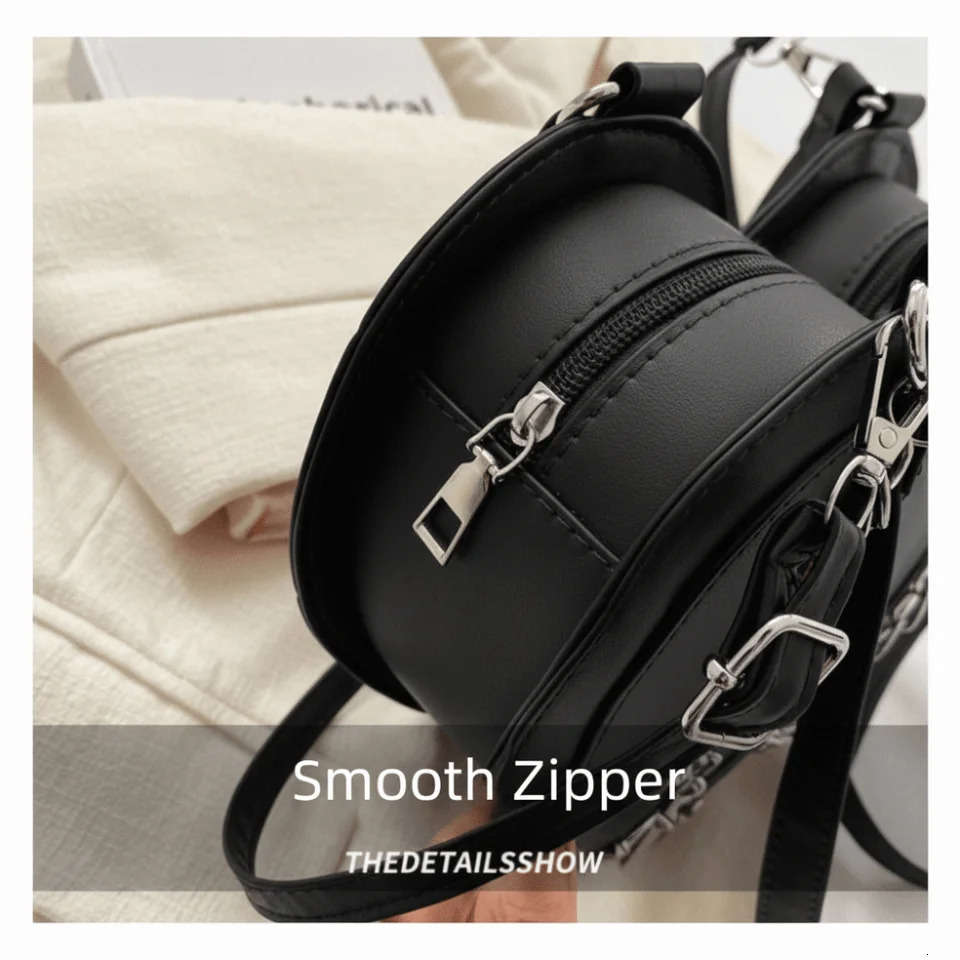 Fashion PU Leather Black Shoulder Bag Chain Rivet Large Capacity Women Crossbody Bag Portable Heart Shaped Handbag 260129