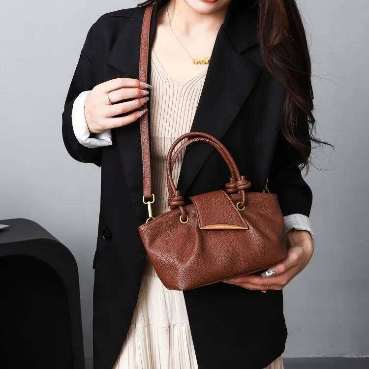 Elegant Women's Leather Shoulder Classic Fashion Tote Handbag Luxury Designer Crossbody Bag For Daily Travels Y260205