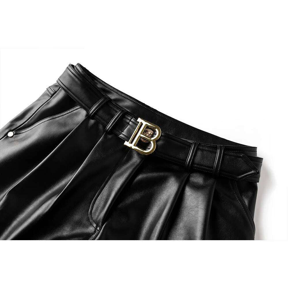 New Autumn Collections High Quality PU Leather Black Women Shorts with Belt All-mtach Casual Female Clothing XJ260206