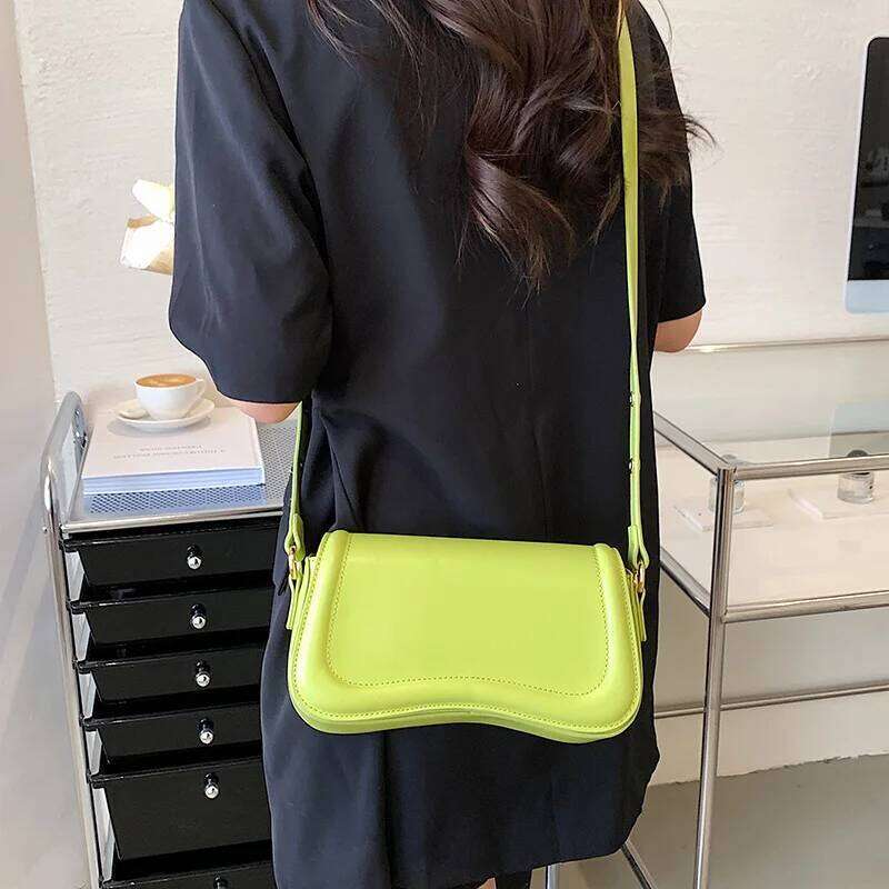 MOODS Flap Crossbody Bags For Women Pure Color PU Leather Armpit Shoulder Bag 2023 Latest Fashion Small Saddle Handbags Female Y260205