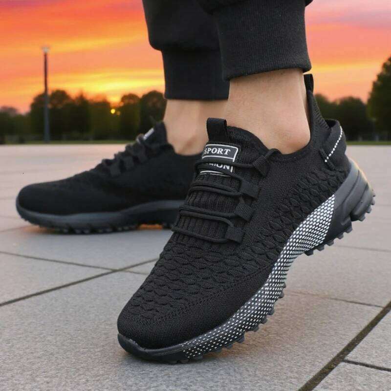 2025 New Men's Breathable Mesh Sneakers Lightweight Comfort Casual Sports Shoes Fashion Hot Sale Trendy Trainers Tenis Masculino