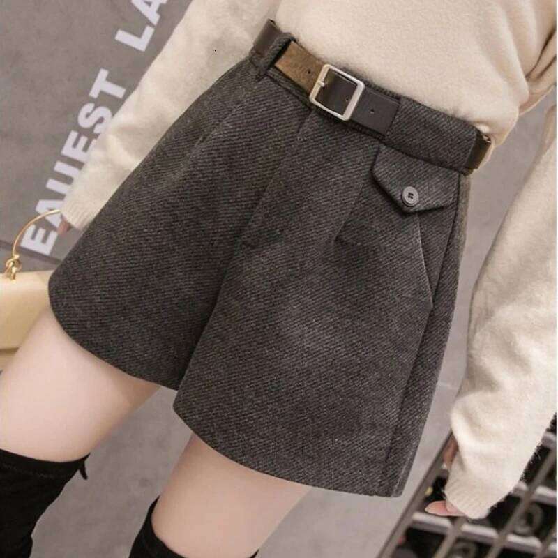 Wide Leg Woolen Shorts Women Winter Thicken Warm Comfortable Vintage Classic Office Lady High Waist All-match Harajuku British XJ260206