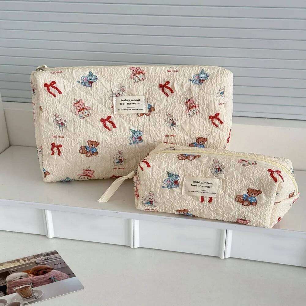 Organizers Toilet Ladies Cute Quilted Travel Cosmetic in Bag Makeup Pouch Large Capacity Y260206