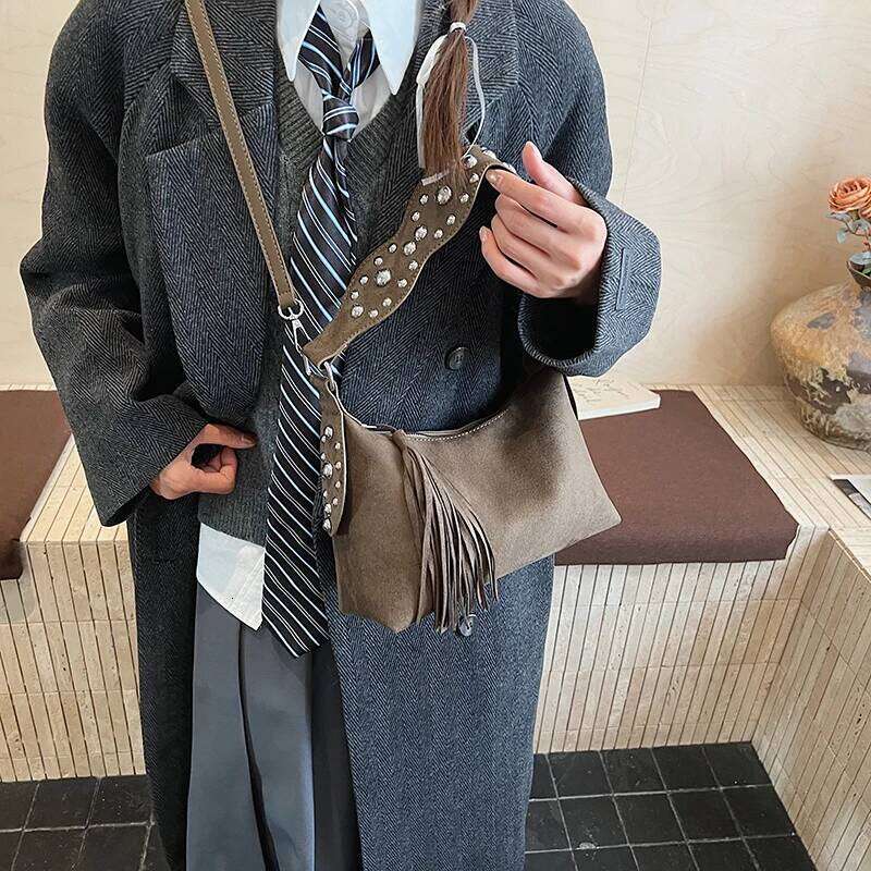 MOODS Fashion Shoulder Bags For Women Rivets Tassels Decored PU Suede Cross Body Bag 2025 Autumn Latest Luxury Designer Handbags Y260205