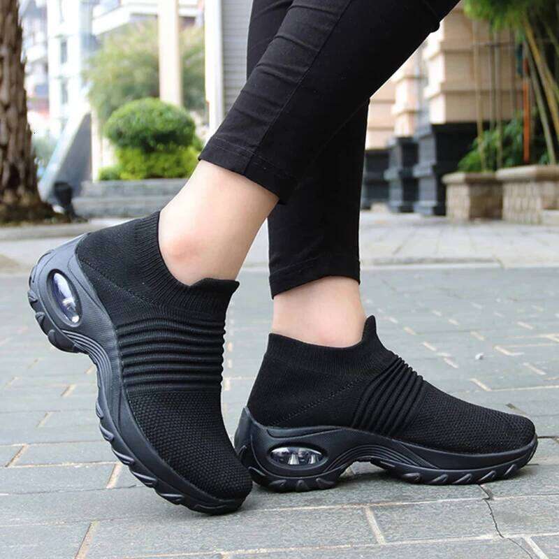 Women's Walking Knitted Mesh Upper Lightweight for Daily Wear Outdoor Activities Casual Slip on Shoes